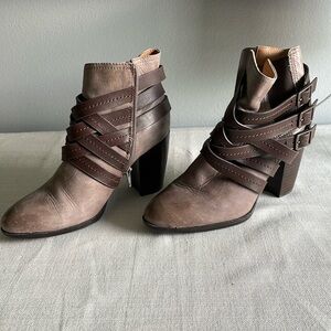 Sofft grey/taupe with chocolate brown straps bootie